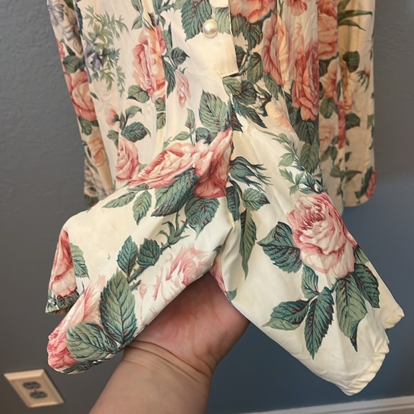 VTG 90’s Romper Cottagecore Pastel Floral SZ 6 with Pearl buttons - Picture 3 of 9